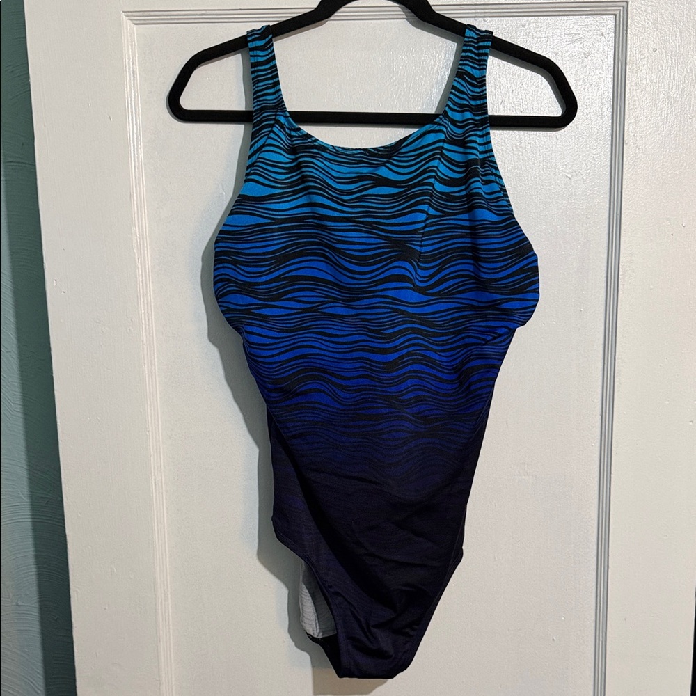 Swimsuit with build in bra